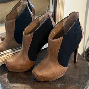 Jessica Simpson Brown and Black Heeled Boots